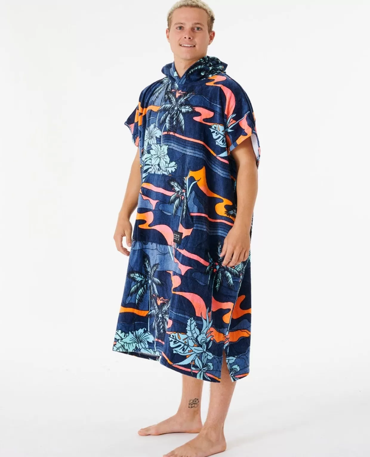 Outlet Combo Print Hooded Poncho Women Towels & Ponchos