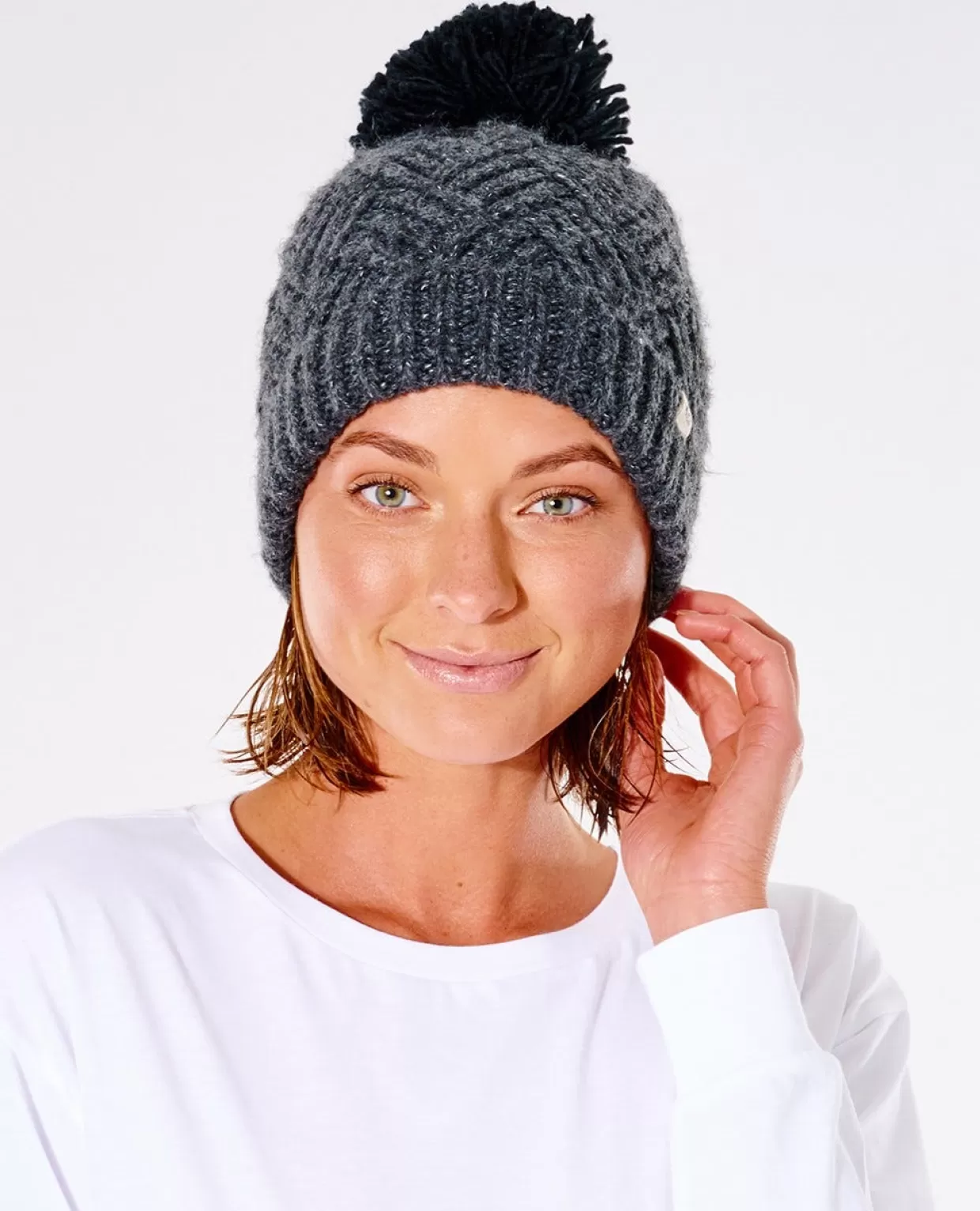 Best Groundswell Pom-Pom Beanie Women Hats & Beanies | SNOW GEAR